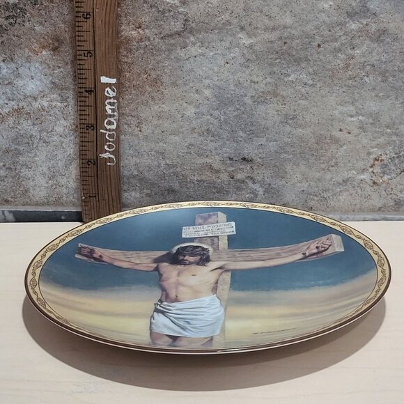 The Crucifixion Plate Robert T Barrett  Life of Christ Bradford Exchange 1994 - Picture 9 of 12